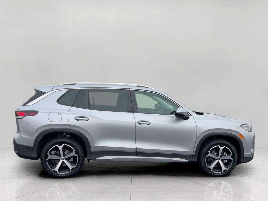 new 2025 Volkswagen Tiguan car, priced at $38,176