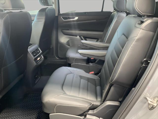 new 2025 Volkswagen Atlas car, priced at $50,107