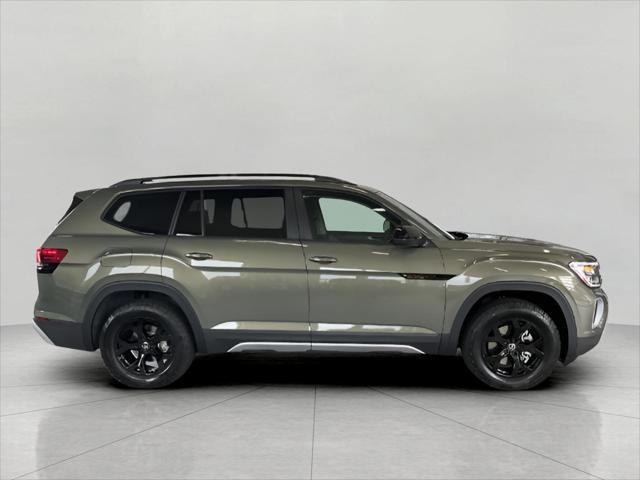 new 2025 Volkswagen Atlas car, priced at $47,906
