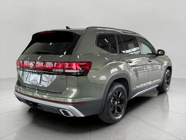 new 2025 Volkswagen Atlas car, priced at $47,906