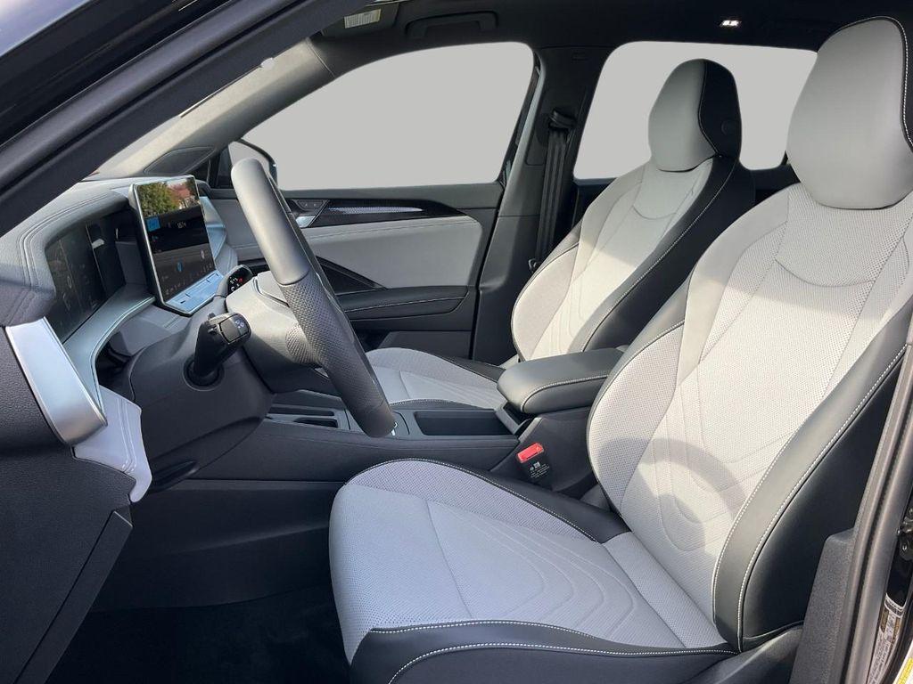 new 2025 Volkswagen Tiguan car, priced at $38,798