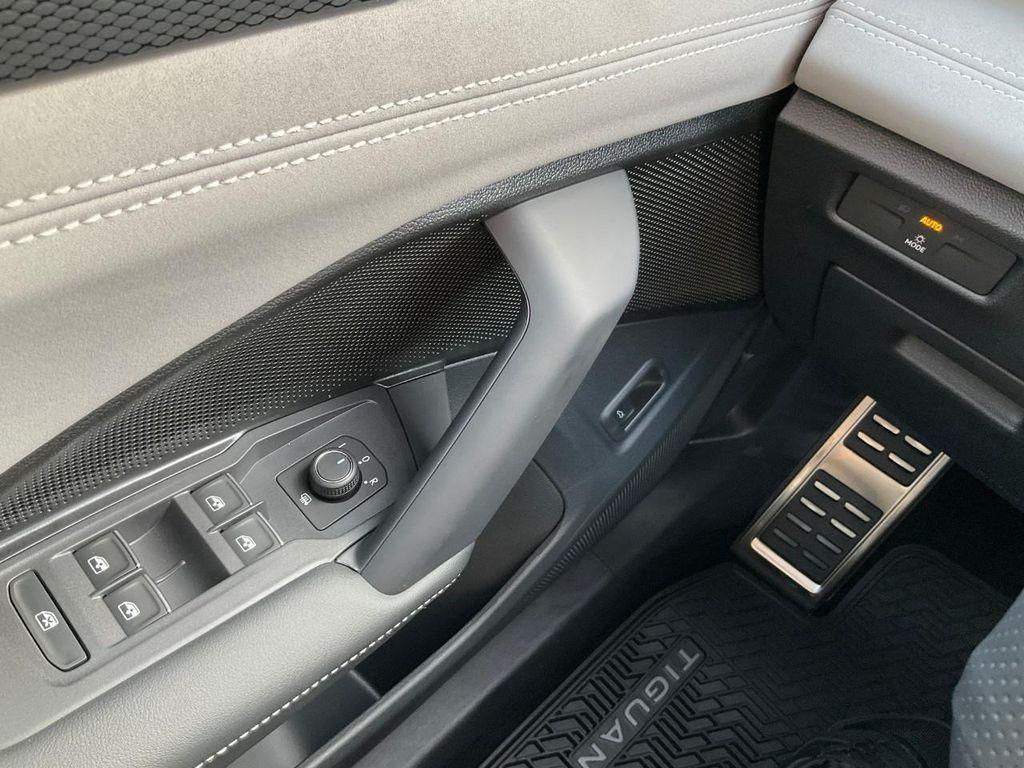 new 2025 Volkswagen Tiguan car, priced at $38,798