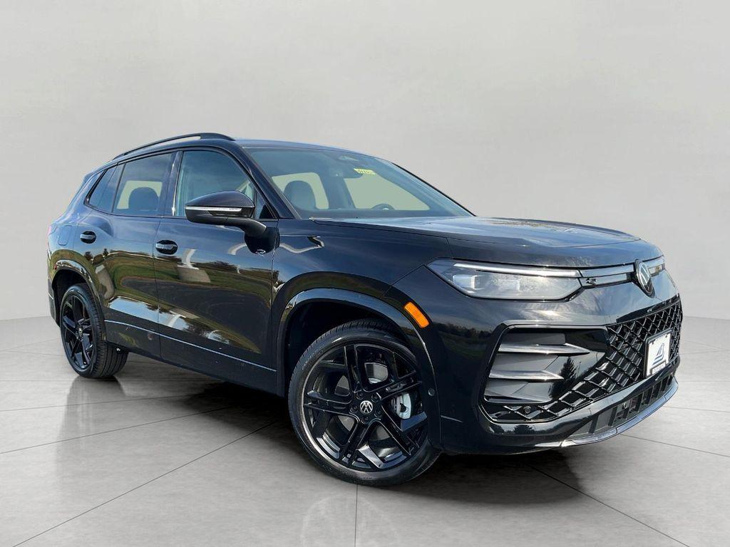 new 2025 Volkswagen Tiguan car, priced at $38,798