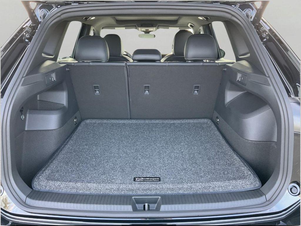 new 2025 Volkswagen Tiguan car, priced at $38,798