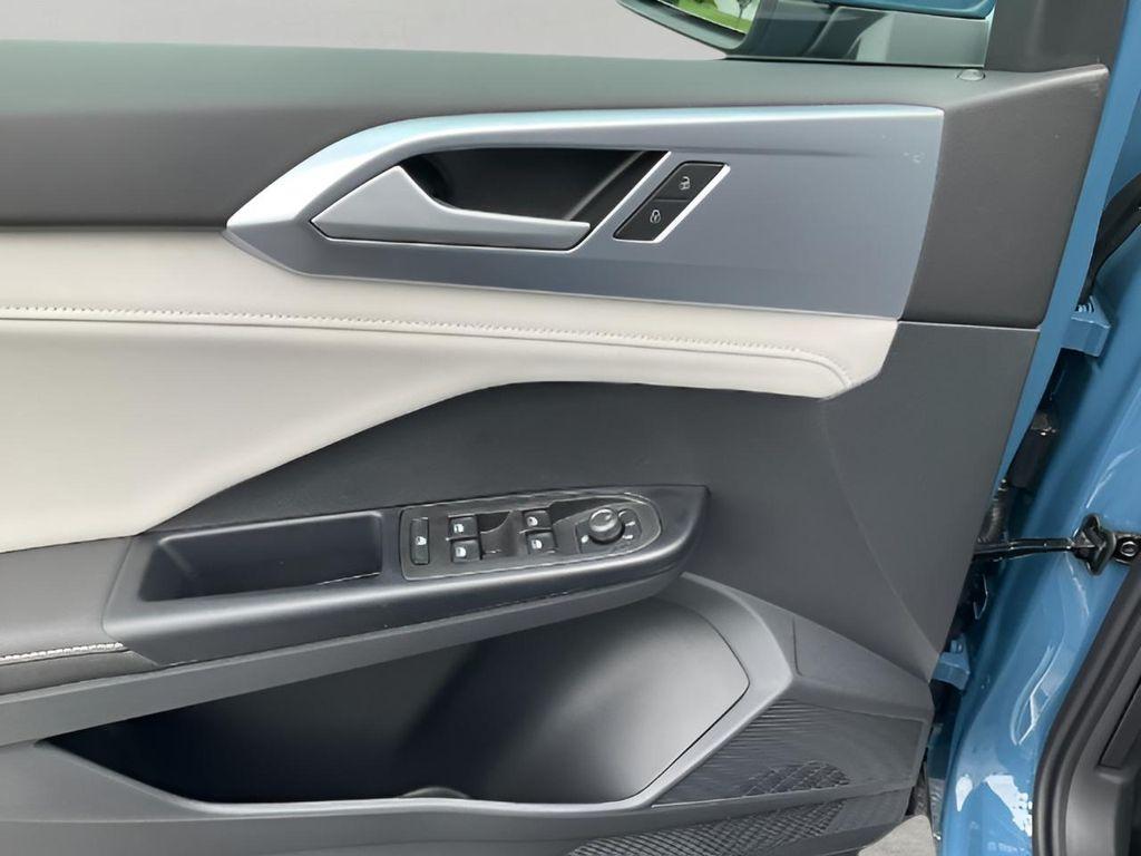 new 2025 Volkswagen Taos car, priced at $32,424