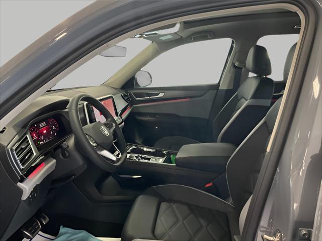 new 2025 Volkswagen Atlas car, priced at $48,439