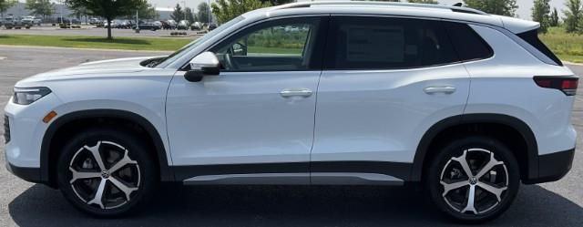 new 2025 Volkswagen Tiguan car, priced at $35,002