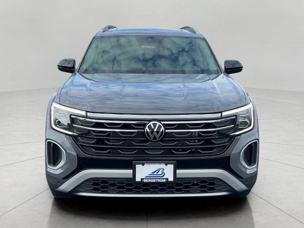 new 2026 Volkswagen Atlas car, priced at $49,264