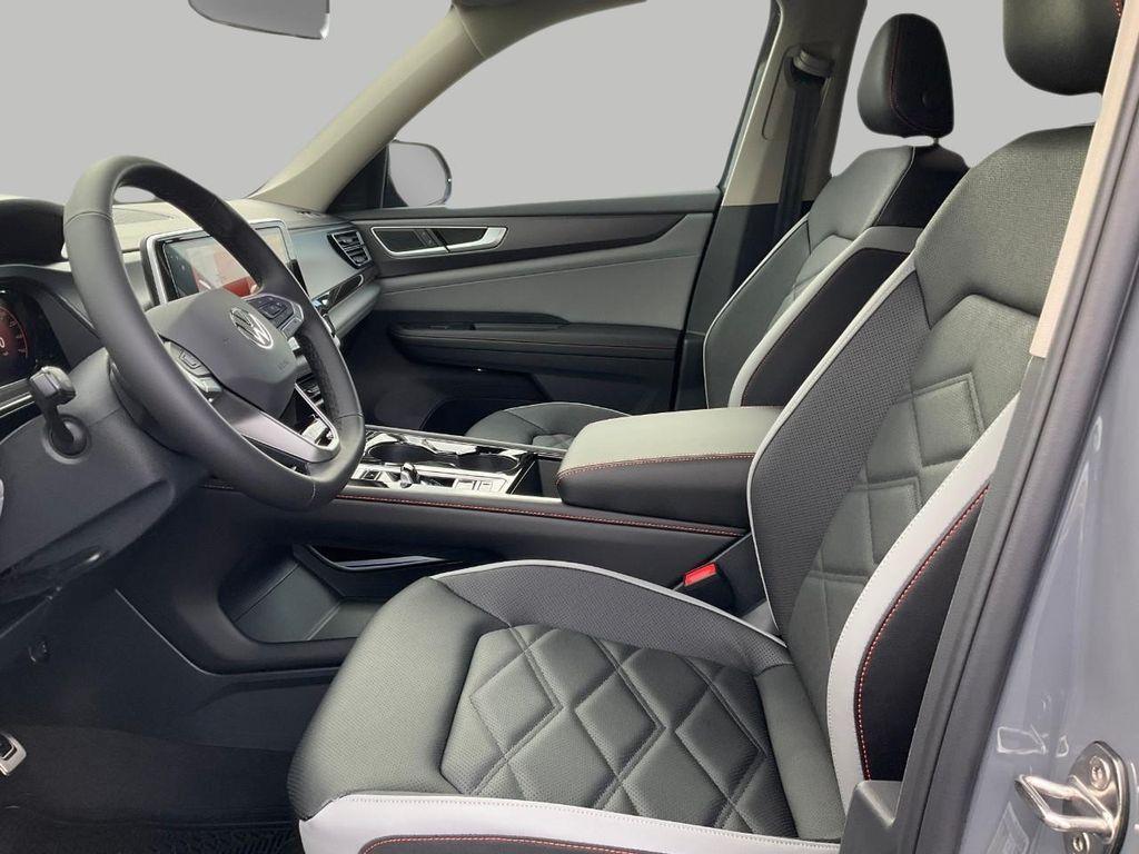 new 2026 Volkswagen Atlas car, priced at $49,264