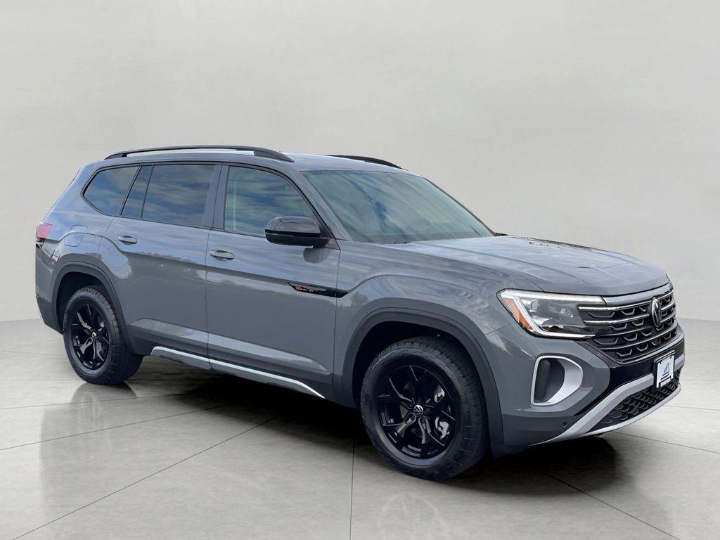 new 2026 Volkswagen Atlas car, priced at $49,264