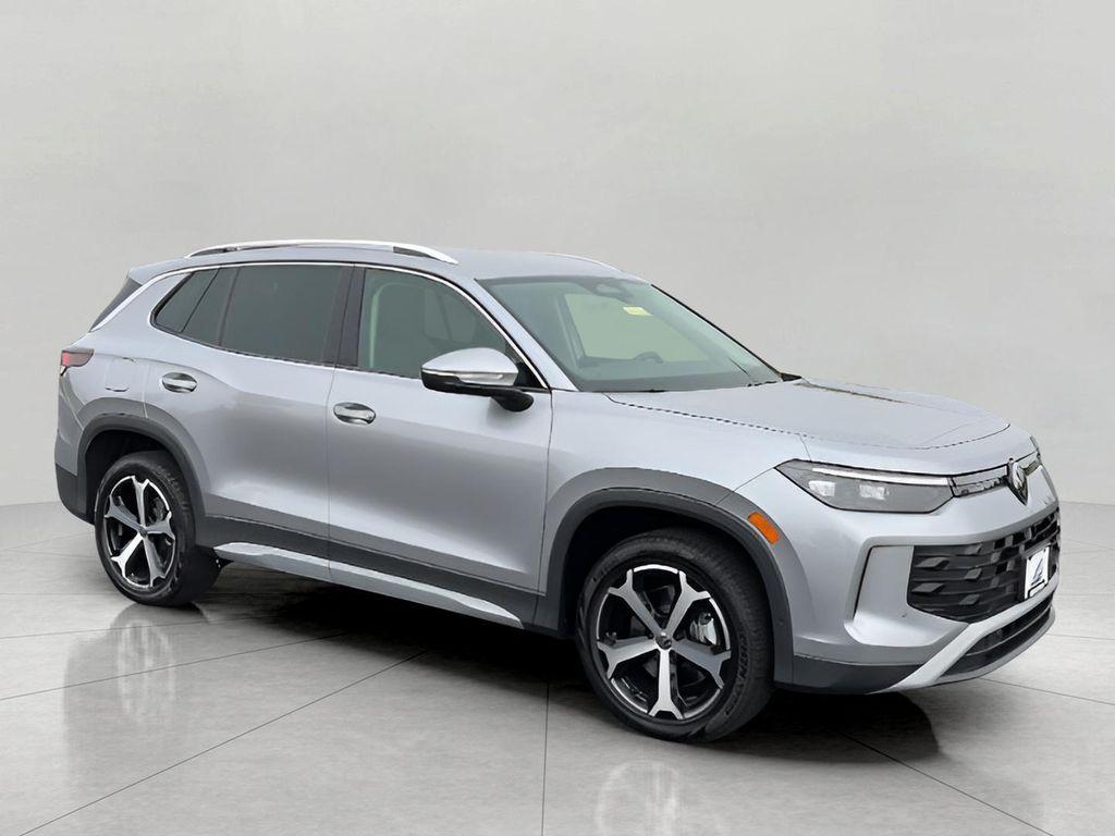 new 2025 Volkswagen Tiguan car, priced at $34,994