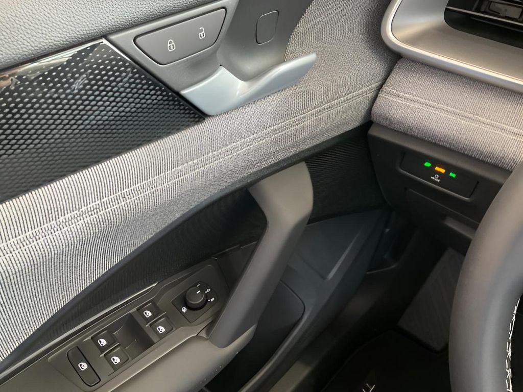 new 2025 Volkswagen Tiguan car, priced at $32,225