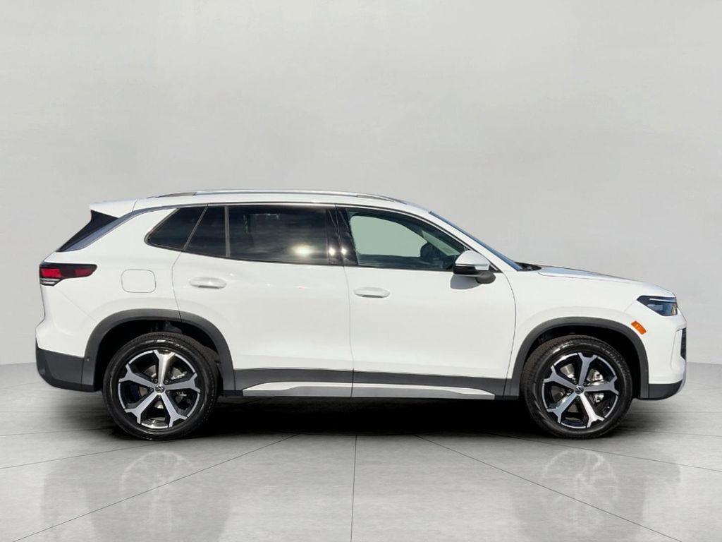 new 2026 Volkswagen Tiguan car, priced at $37,363