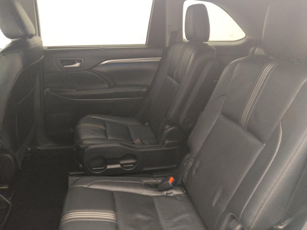used 2018 Toyota Highlander car, priced at $21,195