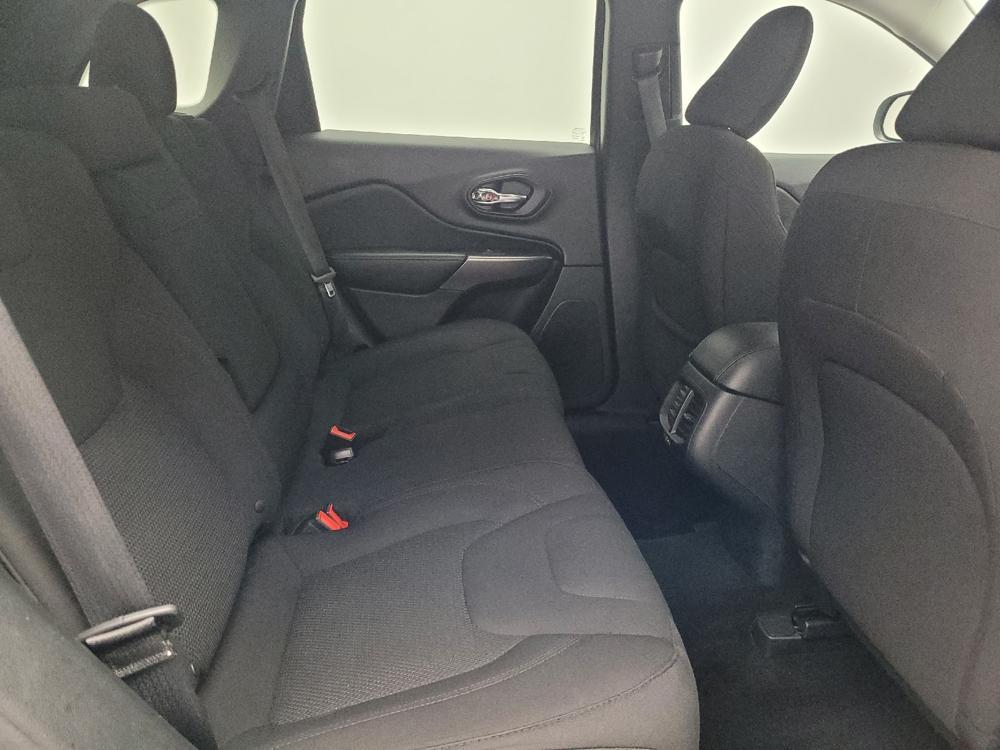 used 2019 Jeep Cherokee car, priced at $16,495