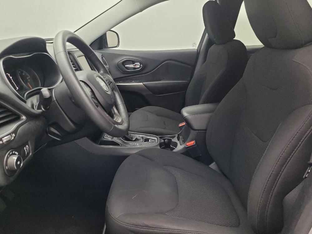 used 2019 Jeep Cherokee car, priced at $16,495