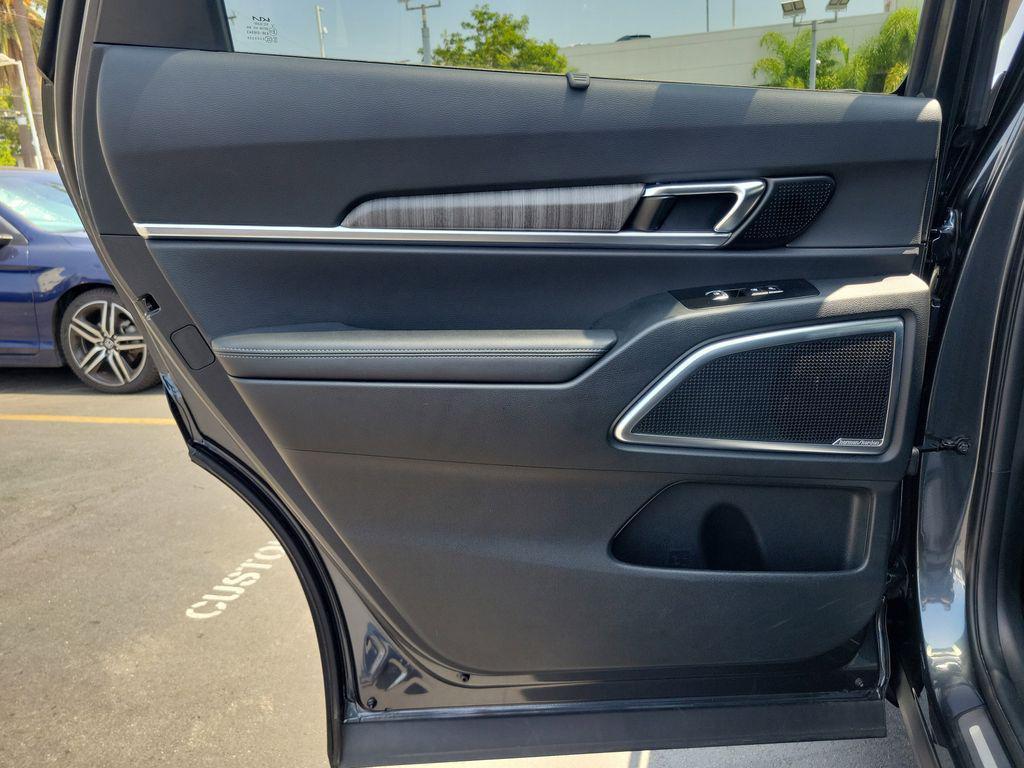 used 2024 Kia Telluride car, priced at $41,388