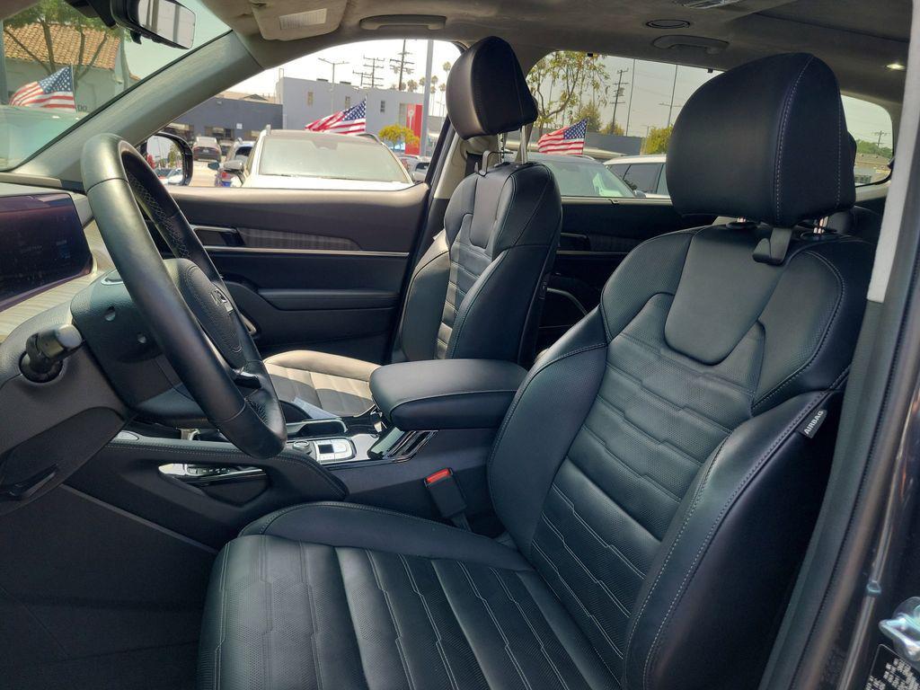 used 2024 Kia Telluride car, priced at $41,388