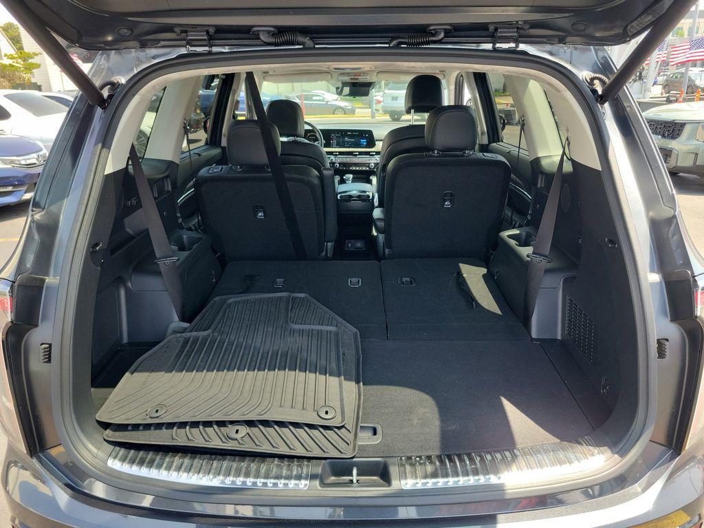 used 2024 Kia Telluride car, priced at $41,388