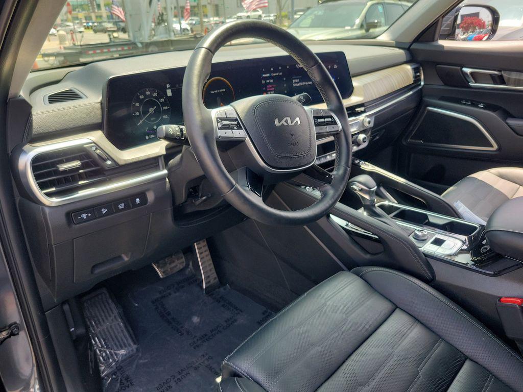 used 2024 Kia Telluride car, priced at $41,388