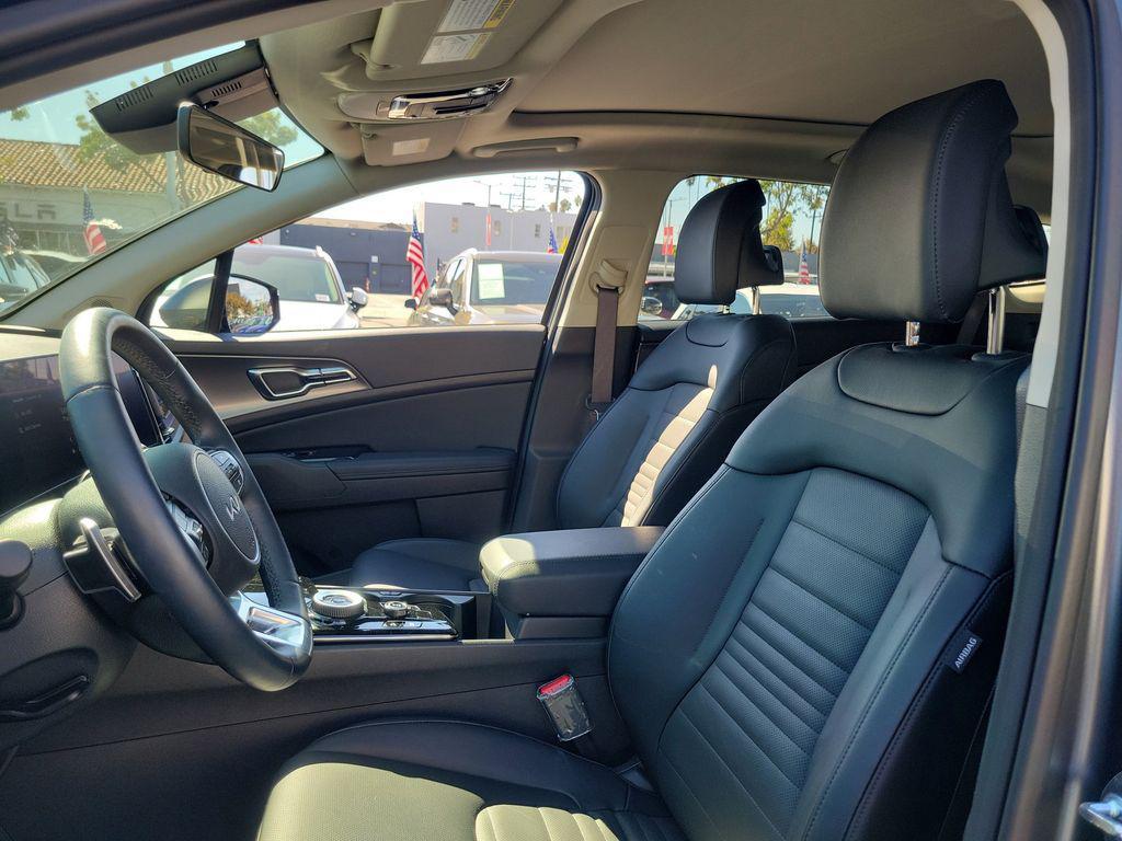 used 2025 Kia Sportage Hybrid car, priced at $35,411