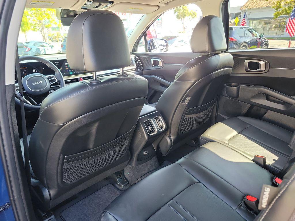 used 2025 Kia Sorento car, priced at $31,747
