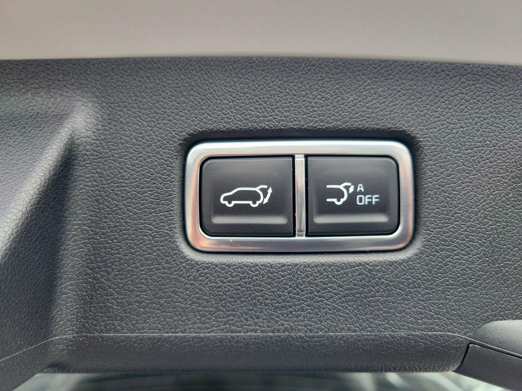 used 2025 Kia Sorento car, priced at $33,449