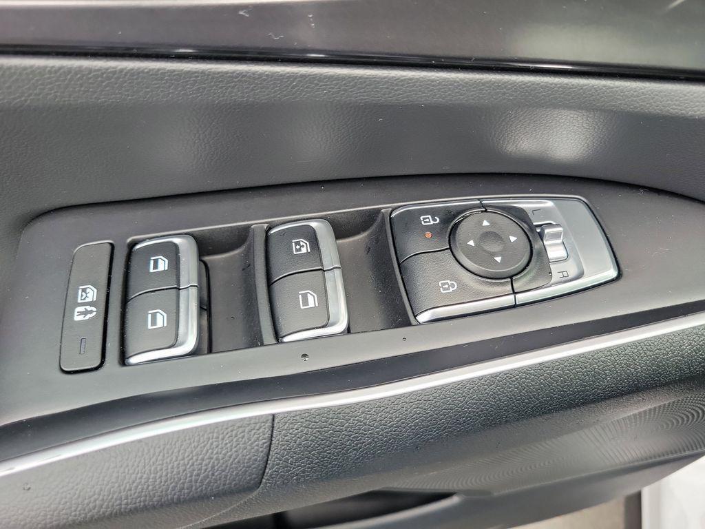used 2025 Kia Sorento car, priced at $33,449