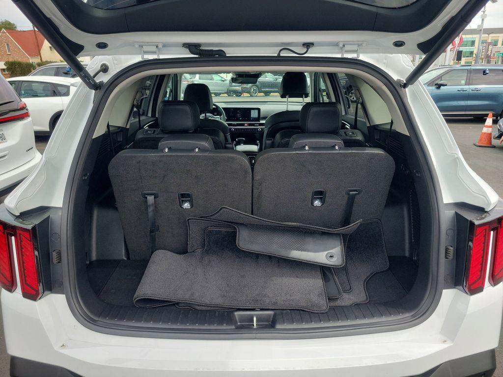 used 2025 Kia Sorento car, priced at $33,449