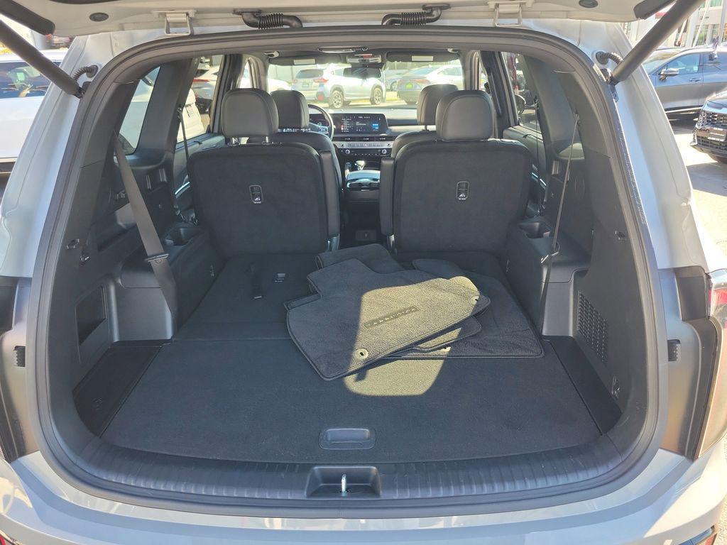 used 2024 Kia Telluride car, priced at $40,968