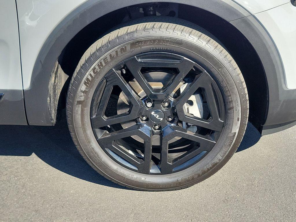 used 2024 Kia Telluride car, priced at $40,968