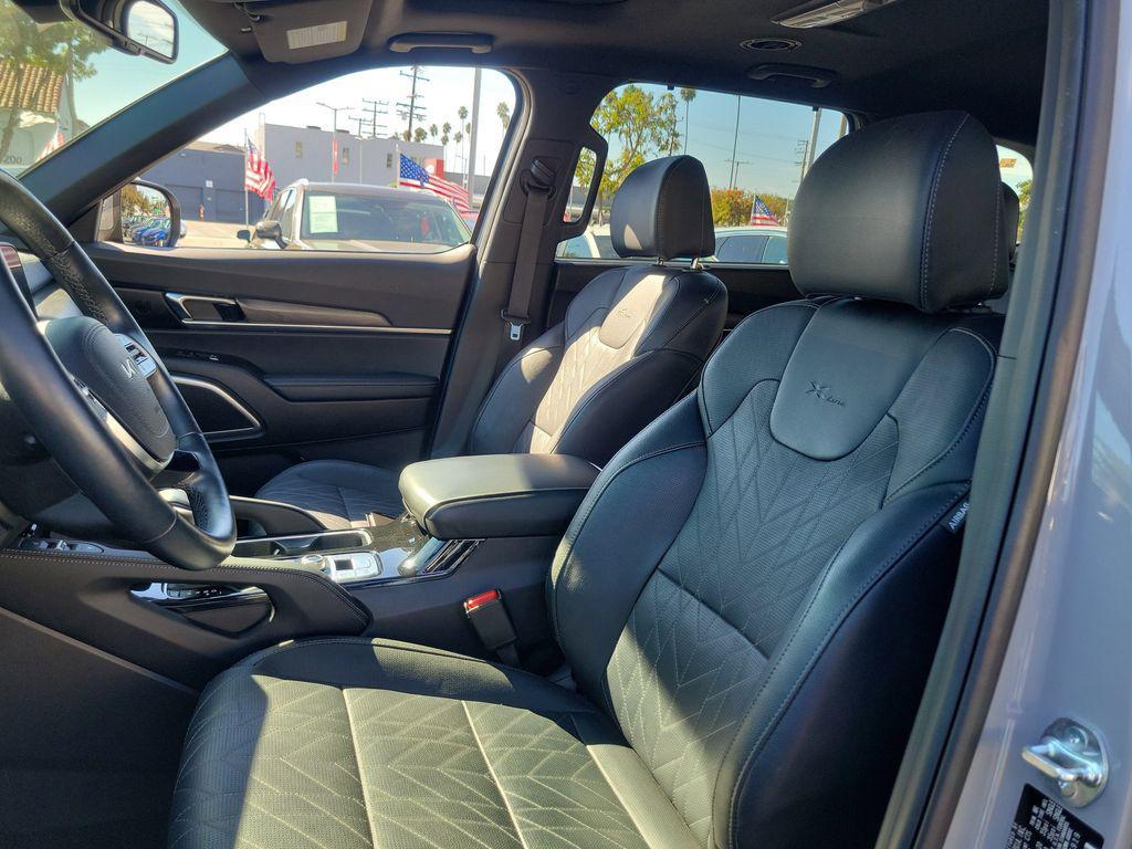 used 2024 Kia Telluride car, priced at $40,968