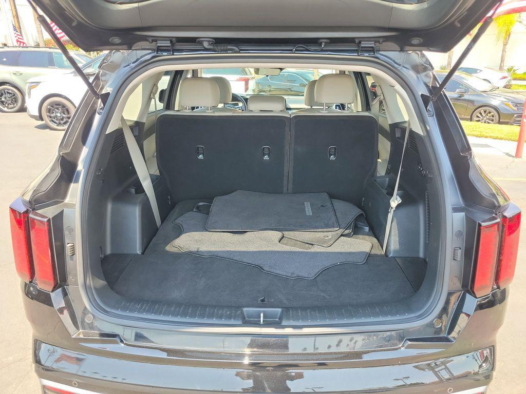 used 2021 Kia Sorento car, priced at $21,428