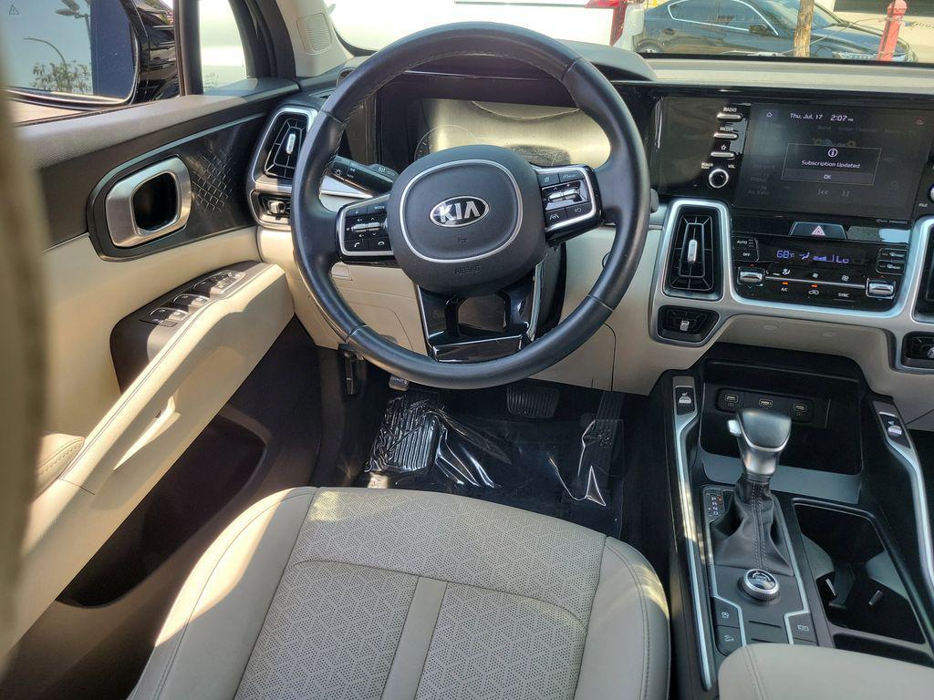 used 2021 Kia Sorento car, priced at $21,428