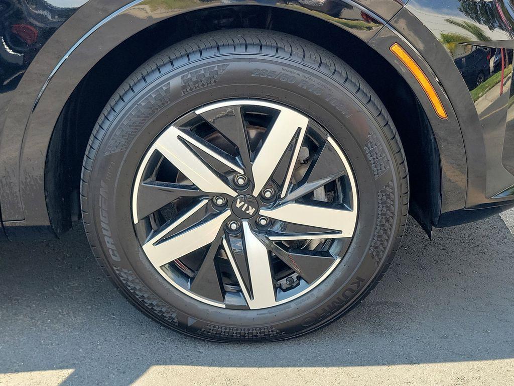 used 2021 Kia Sorento car, priced at $21,428