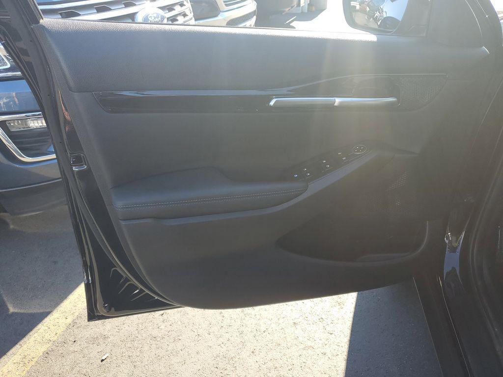 used 2024 Kia Seltos car, priced at $23,392
