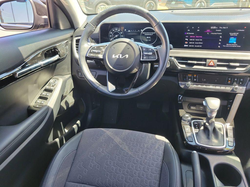 used 2024 Kia Seltos car, priced at $23,392