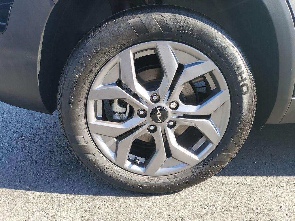 used 2024 Kia Seltos car, priced at $23,392