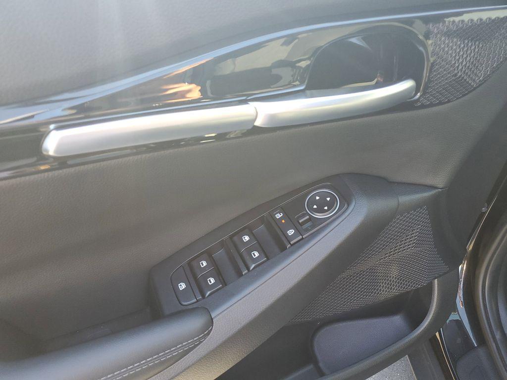 used 2024 Kia Seltos car, priced at $23,392
