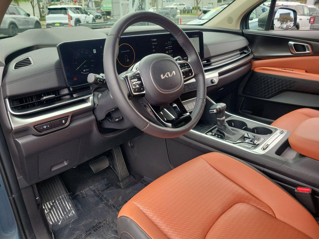 used 2025 Kia Carnival car, priced at $46,741