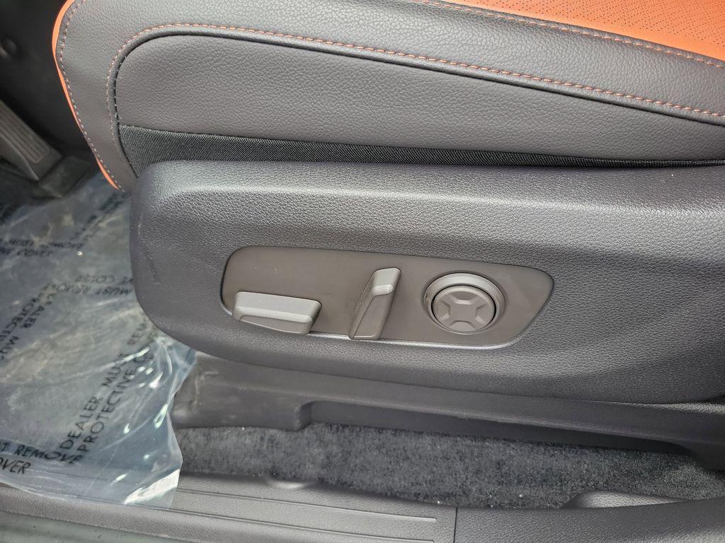 used 2025 Kia Carnival car, priced at $46,741