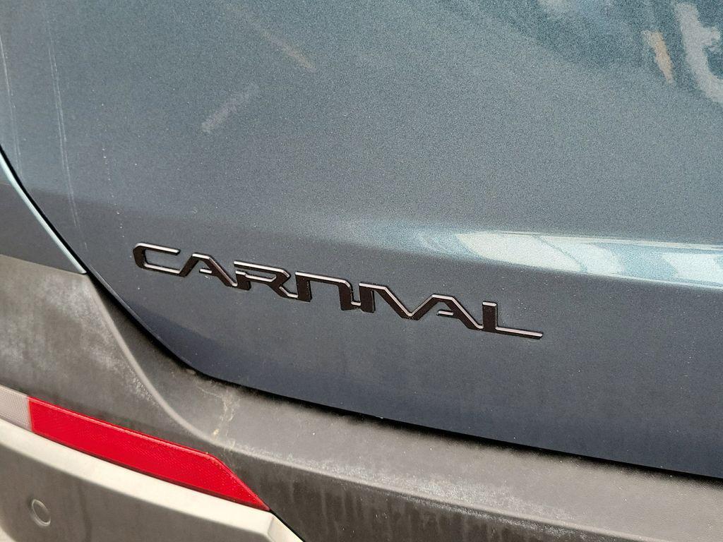 used 2025 Kia Carnival car, priced at $46,741