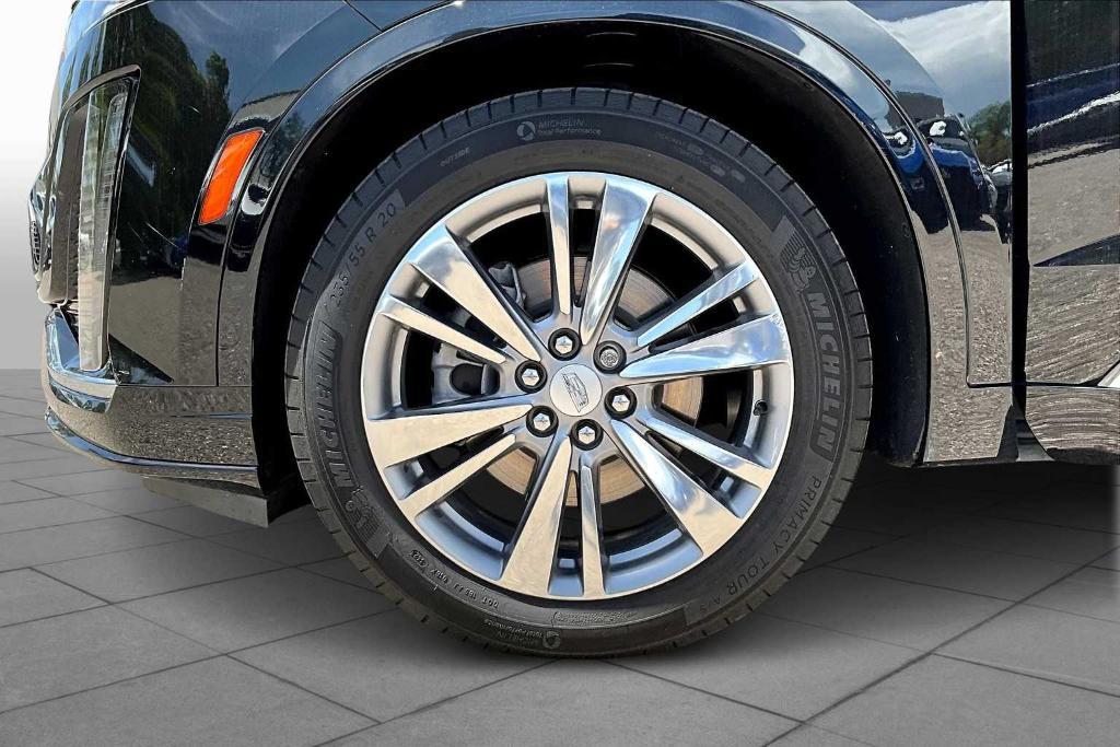 used 2023 Cadillac XT6 car, priced at $37,656