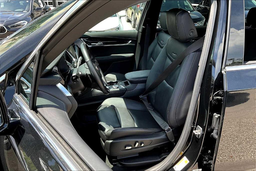 used 2023 Cadillac XT6 car, priced at $37,656