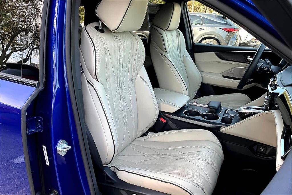 used 2022 Acura MDX car, priced at $47,950