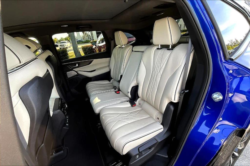 used 2022 Acura MDX car, priced at $47,950