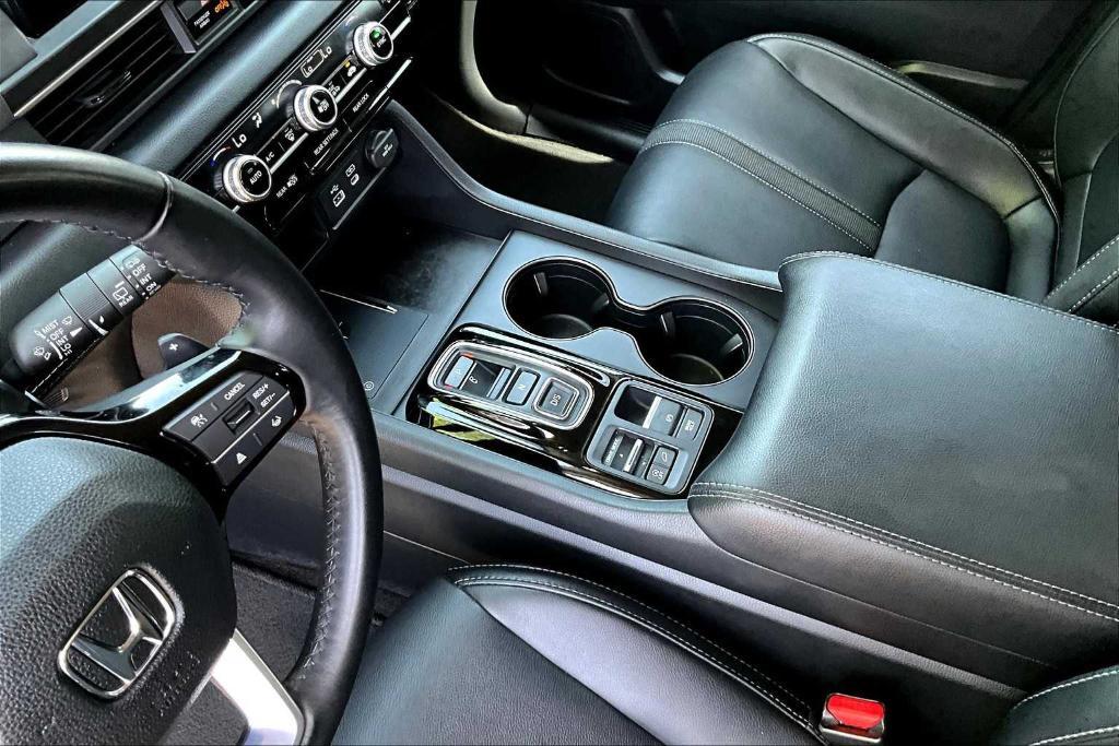 used 2024 Honda Pilot car, priced at $34,685