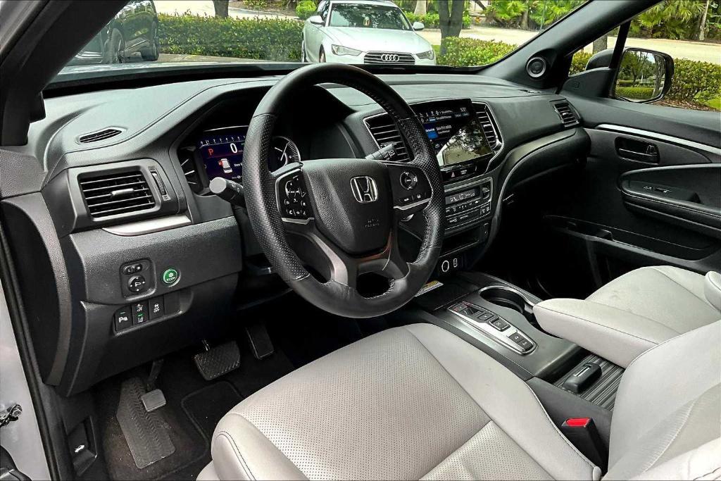 used 2022 Honda Passport car, priced at $27,813