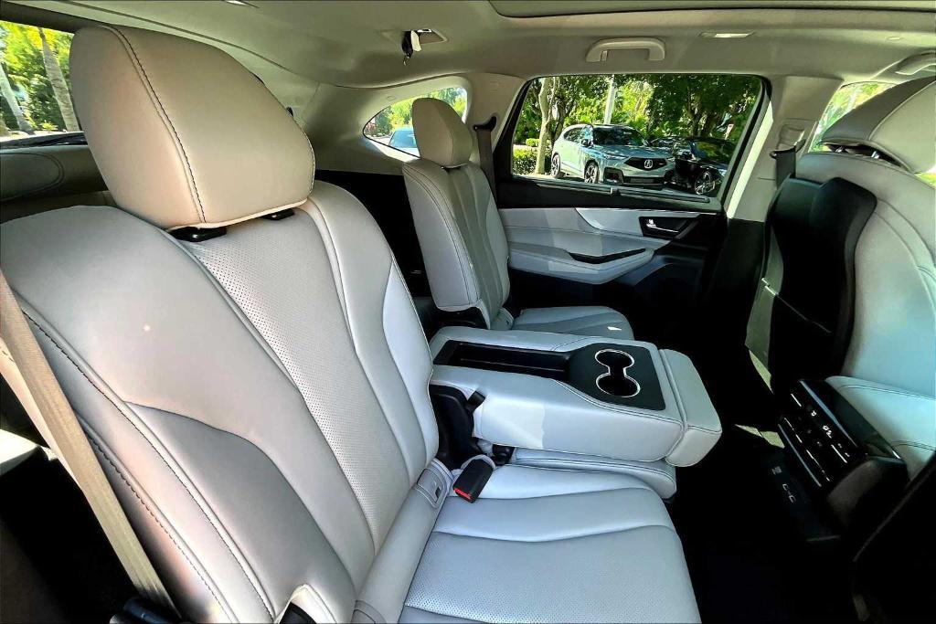 used 2023 Acura MDX car, priced at $38,950