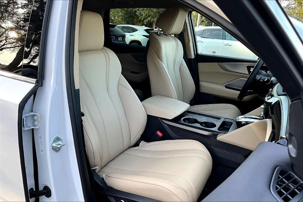 used 2025 Acura MDX car, priced at $53,950
